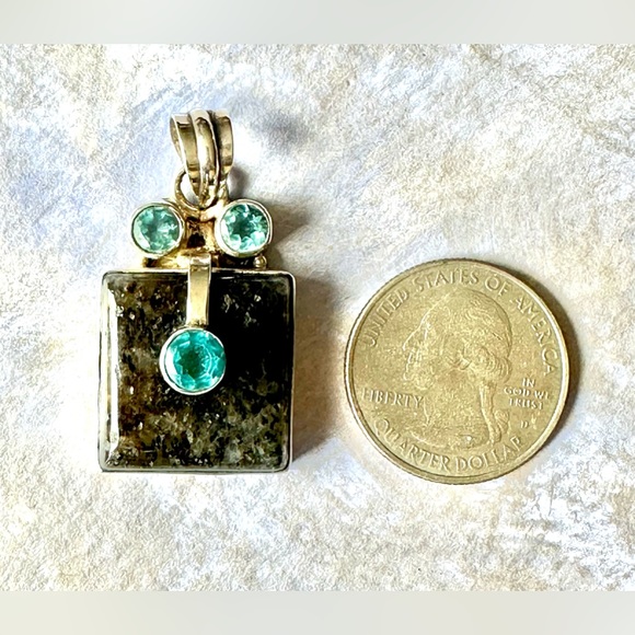 Beautiful square sterling silver pendant aqua marine stone dark speckled quartz - Picture 5 of 6